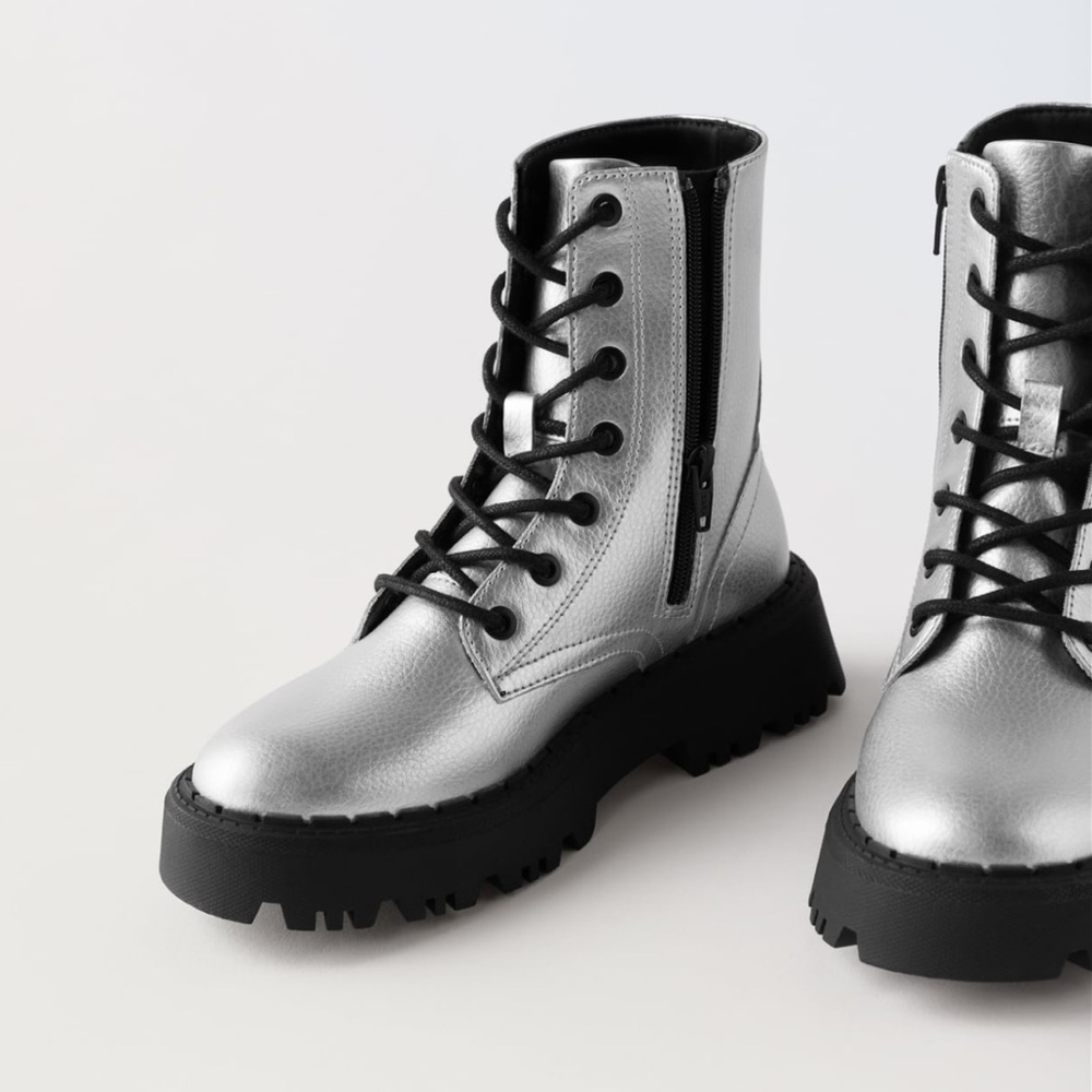 METALLIC ANKLE BOOTS